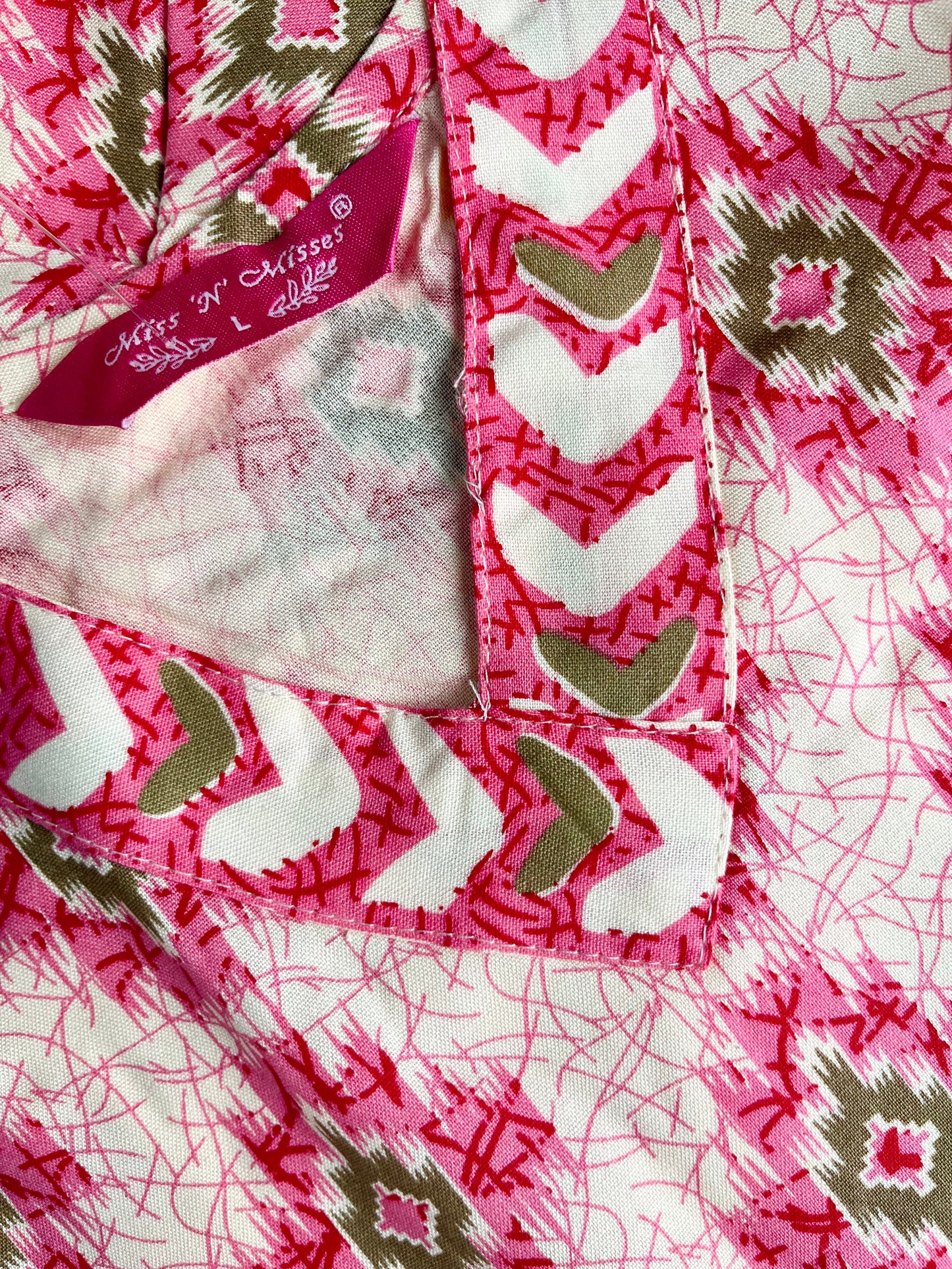 Red Geometric Print Kurta With Pant