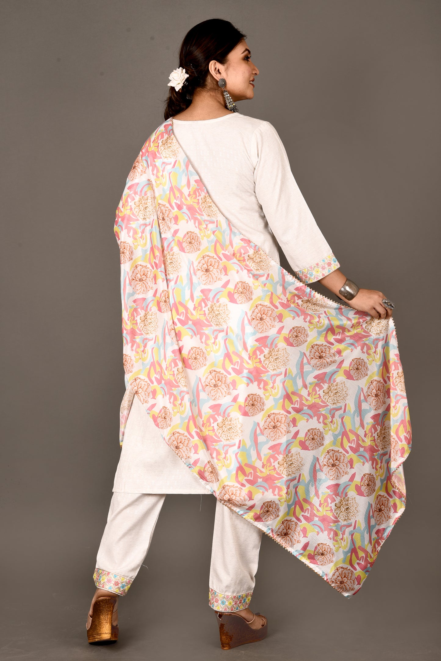 Off-White Embroidered Kurta With Pant & Dupatta