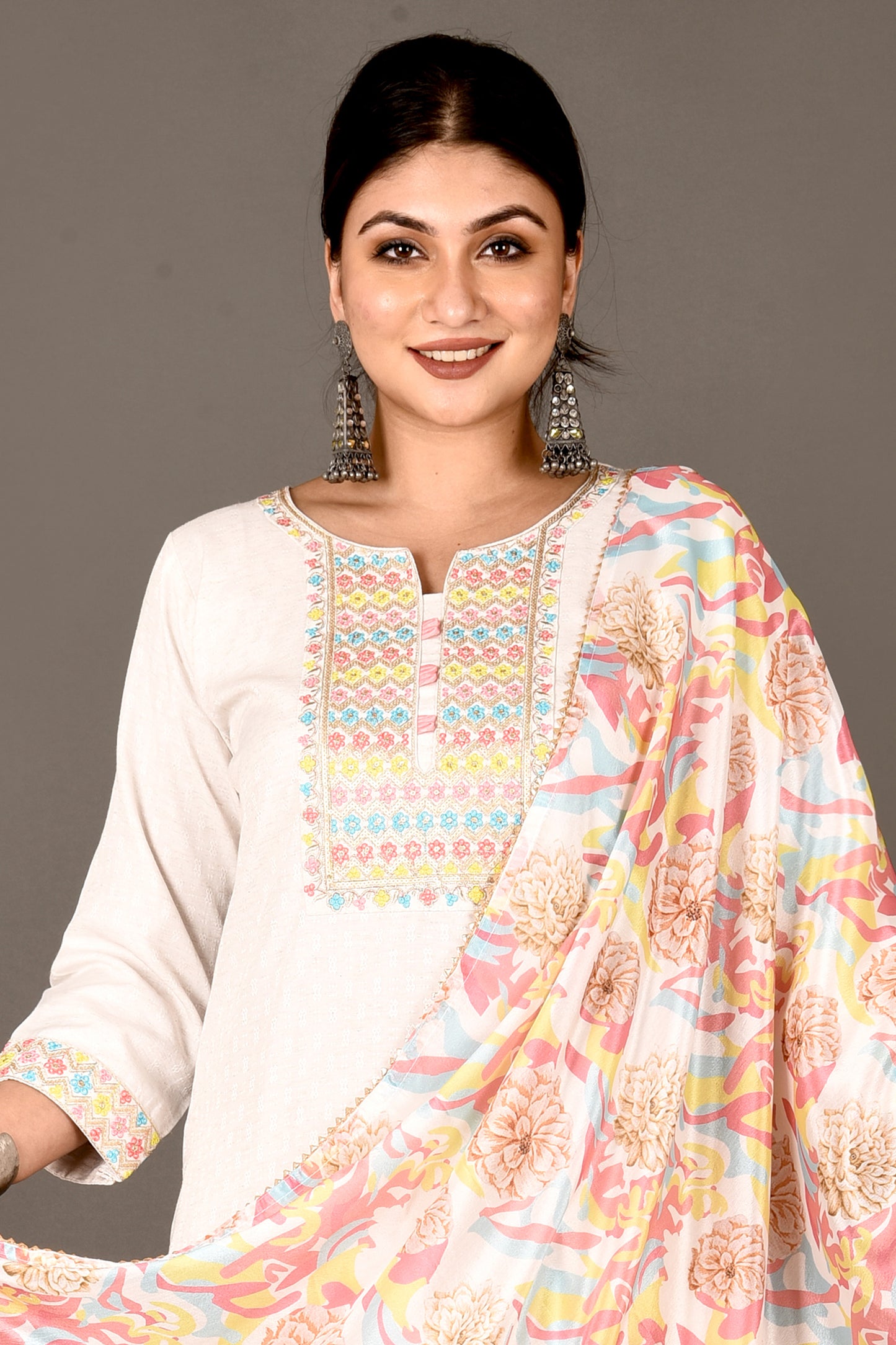 Off-White Embroidered Kurta With Pant & Dupatta