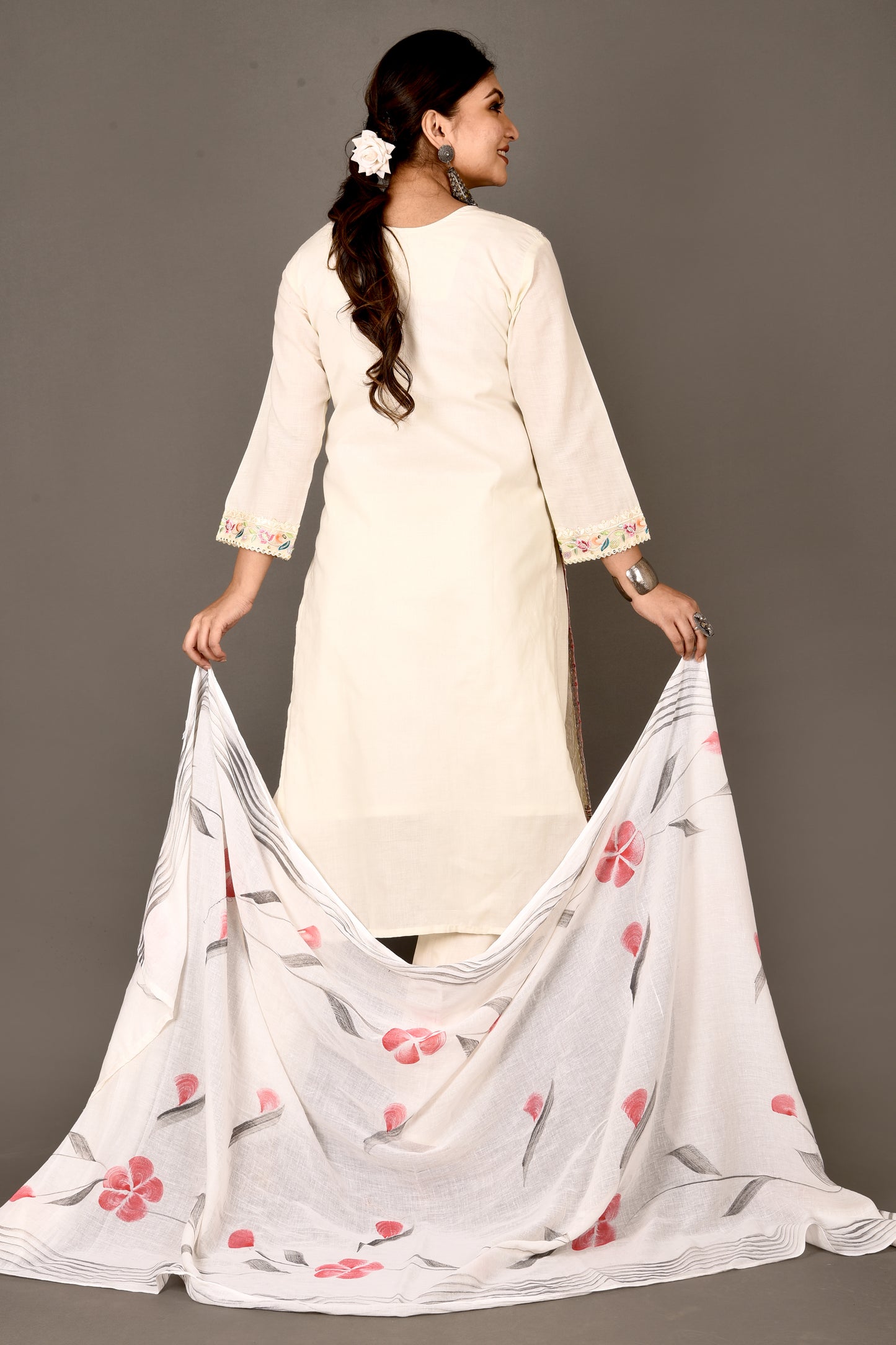 Off-White Embroidered Kurta With Pant & Dupatta