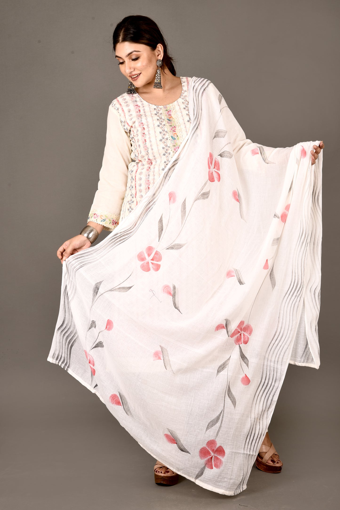 Off-White Embroidered Kurta With Pant & Dupatta