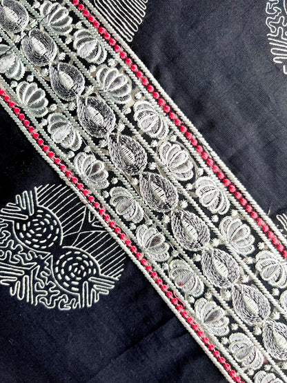 Black Geometric Embroidered Kurta With Pant