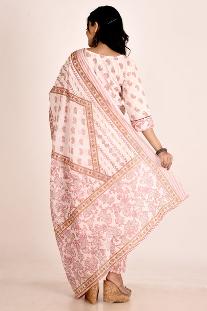 Off-White Paisley Print Kurta With Pant & Dupatta