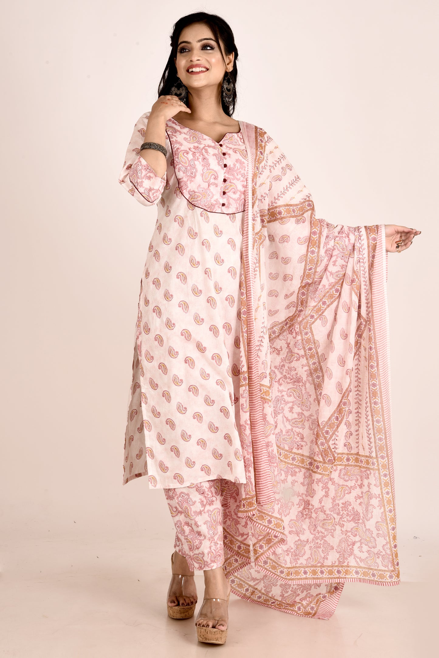 Off-White Paisley Print Kurta With Pant & Dupatta