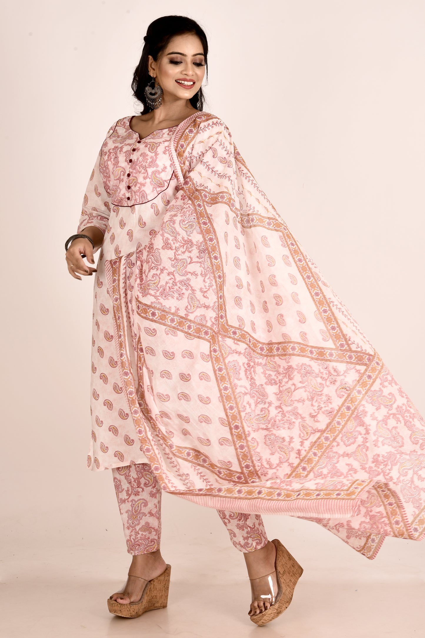 Off-White Paisley Print Kurta With Pant & Dupatta