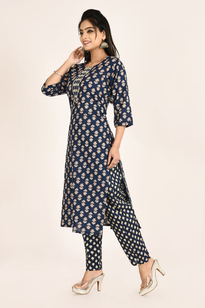 Navy Blue Stylized Lotus Print Kurta With Pant