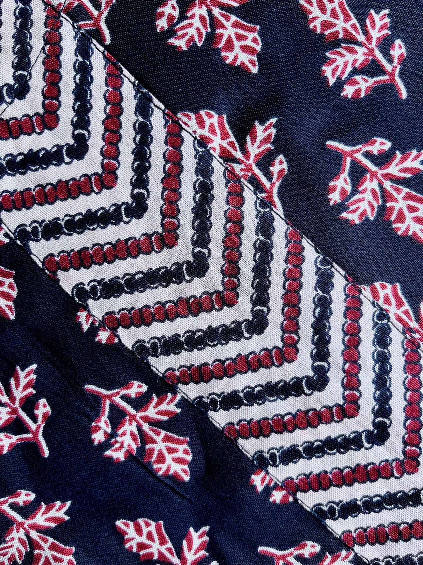 Black Leaf Print Kurta With Pant