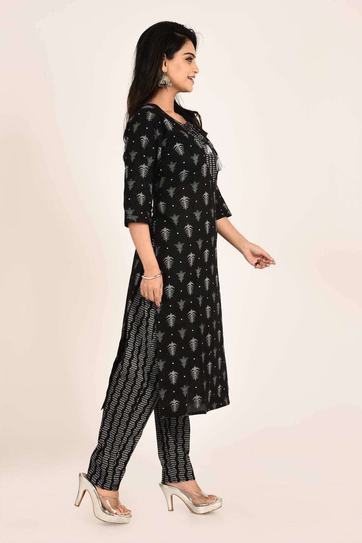 Black Geometric Print Kurta With Pant