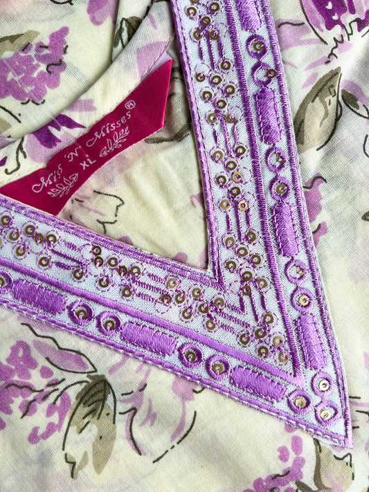 White & Purple Floral Print Embroidered Kurta With Pant