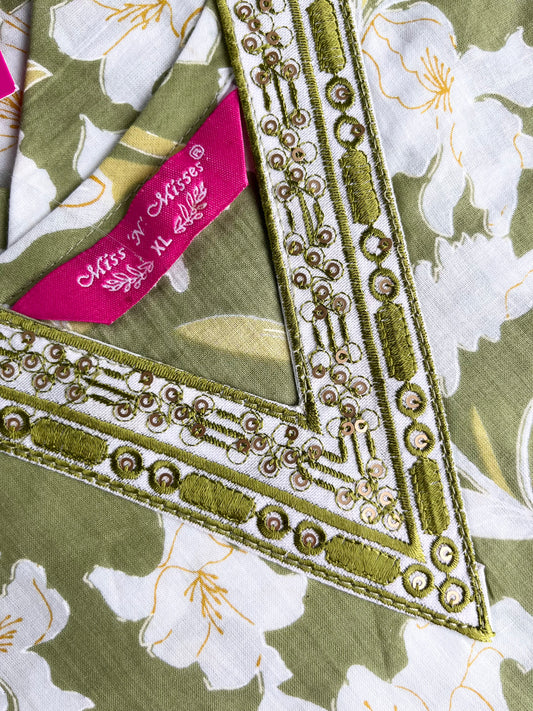 Green Floral Print Embroidered Kurta With Pant