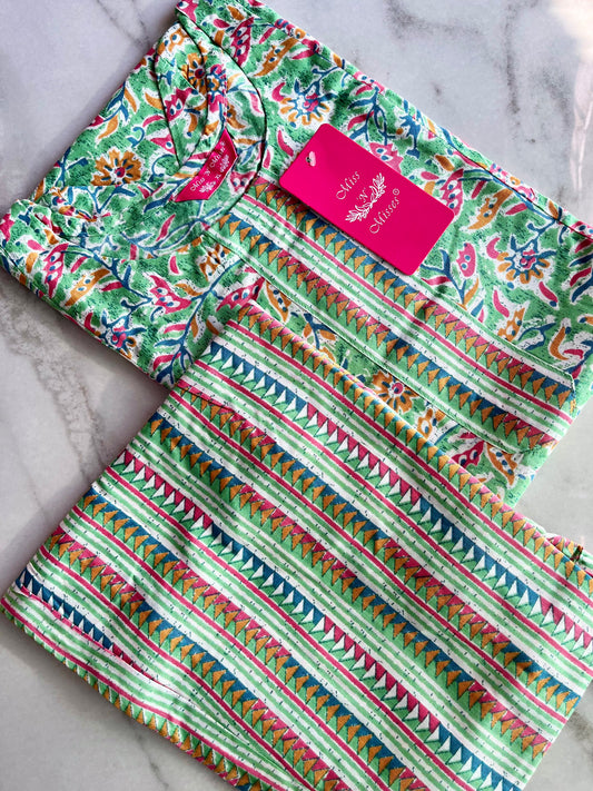 Green Abstract Print Kurta With Pant