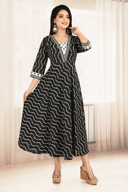 Black Wave Print Flared Kurta