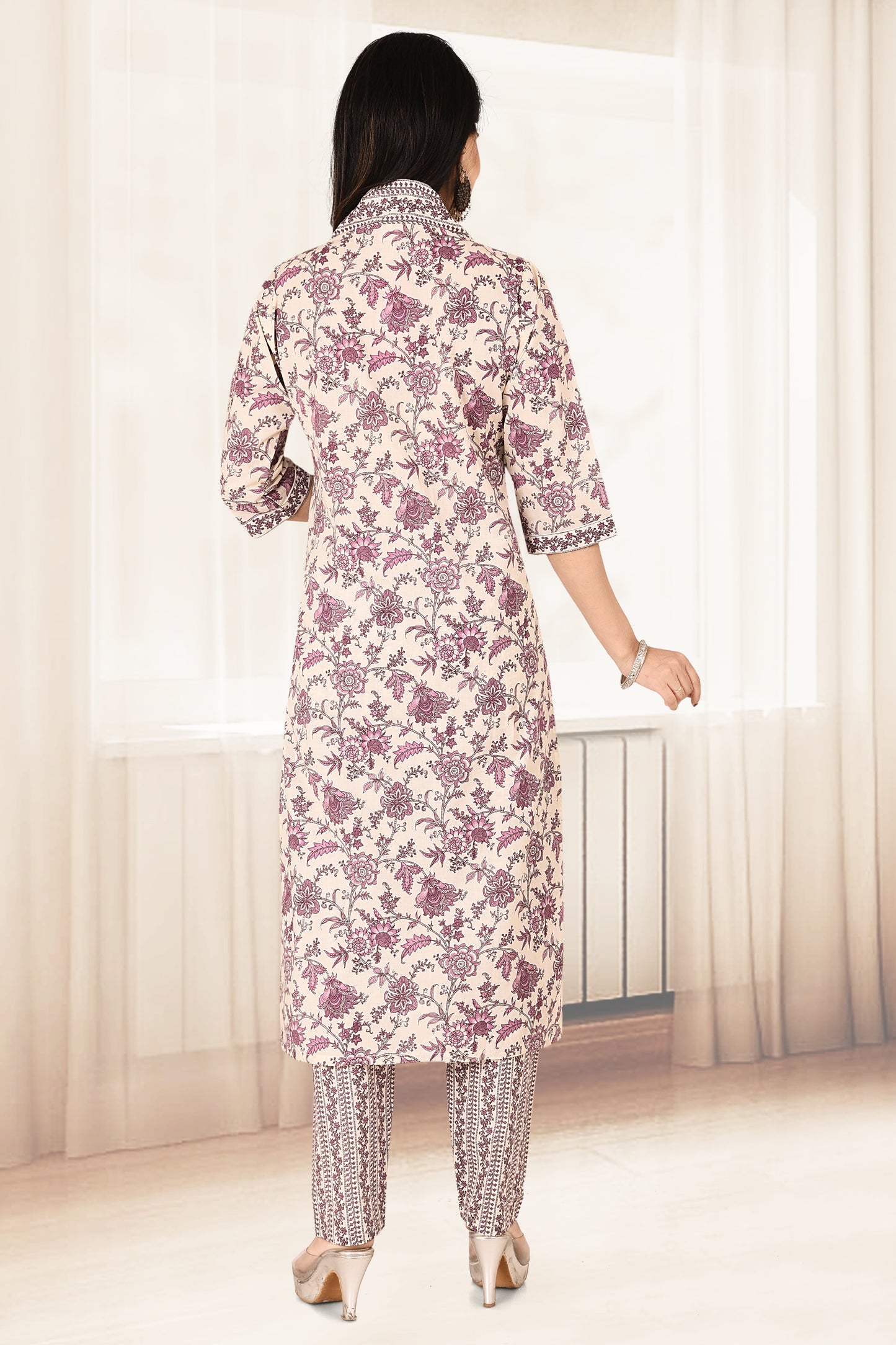 Off-White & Purple Floral Print Kurta With Pant