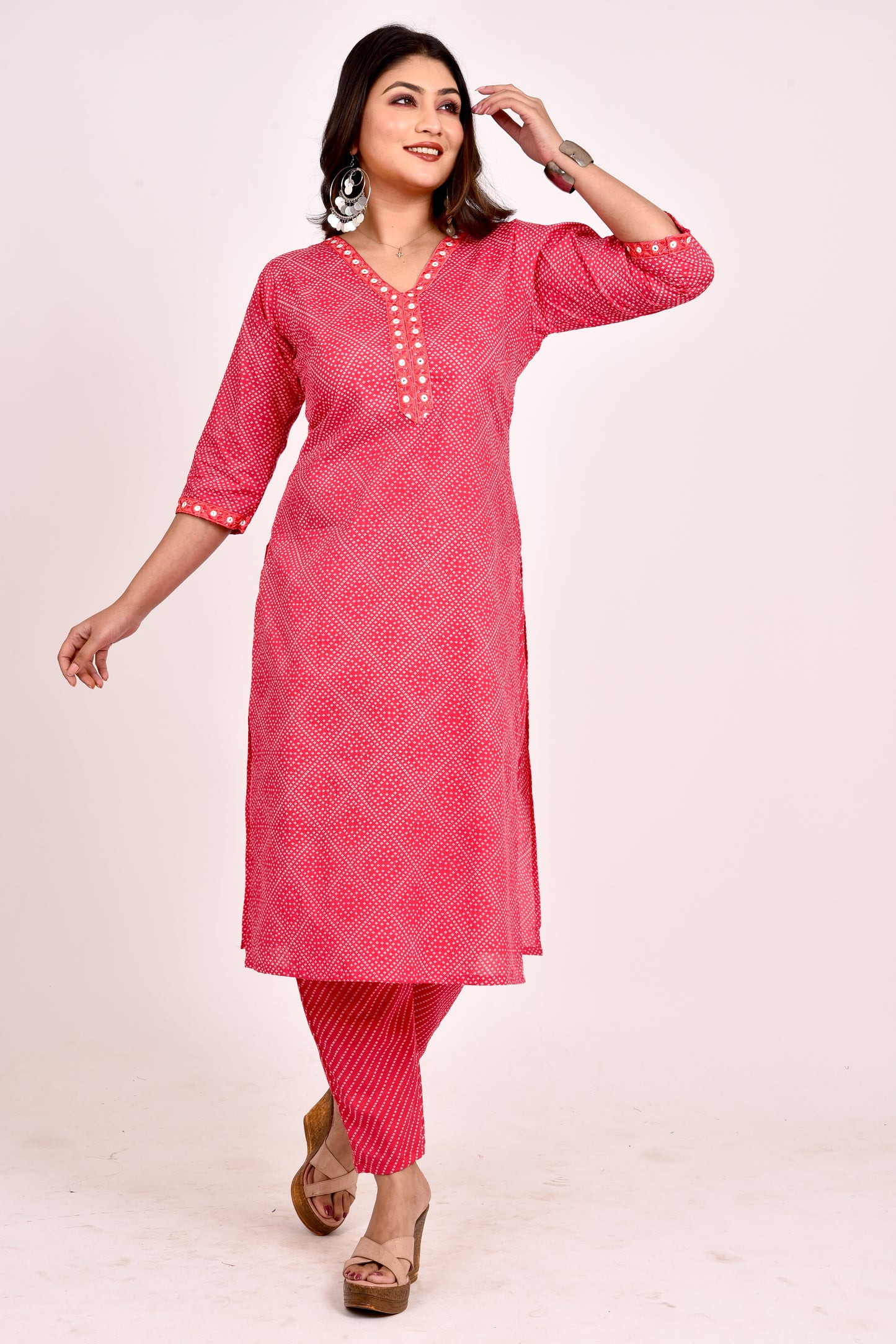 Magenta Pink Bandhani Embroidered Kurta With Pant