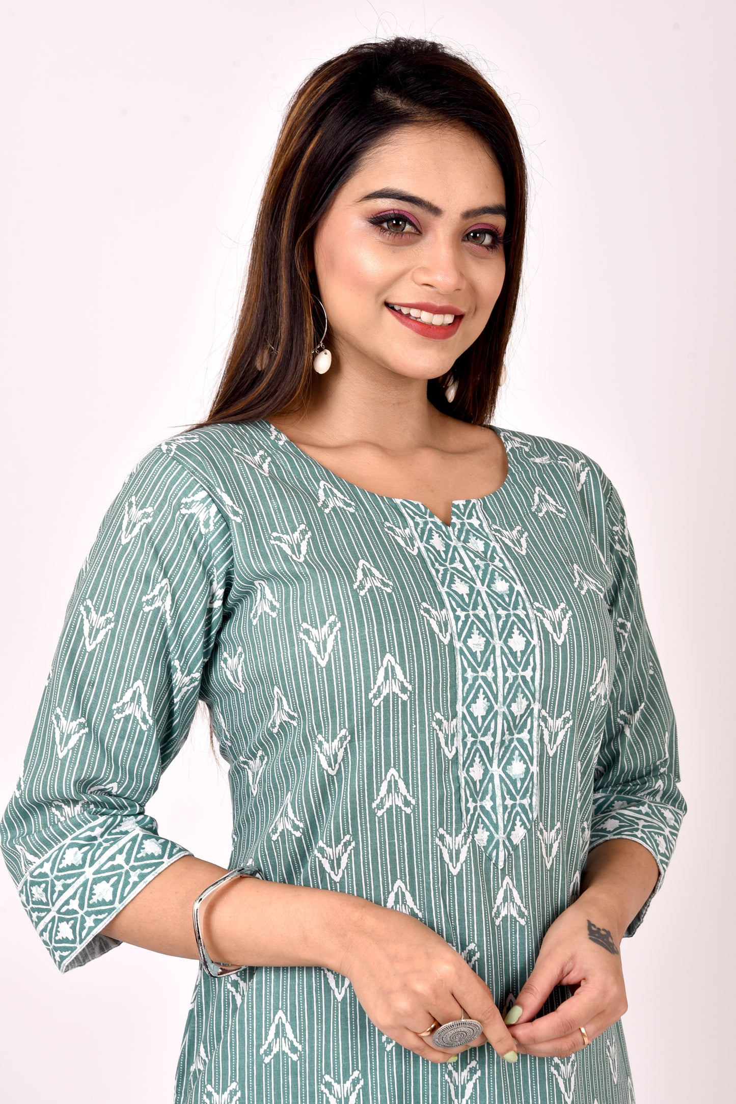 Brook Green Geometric Print Kurta With Pant