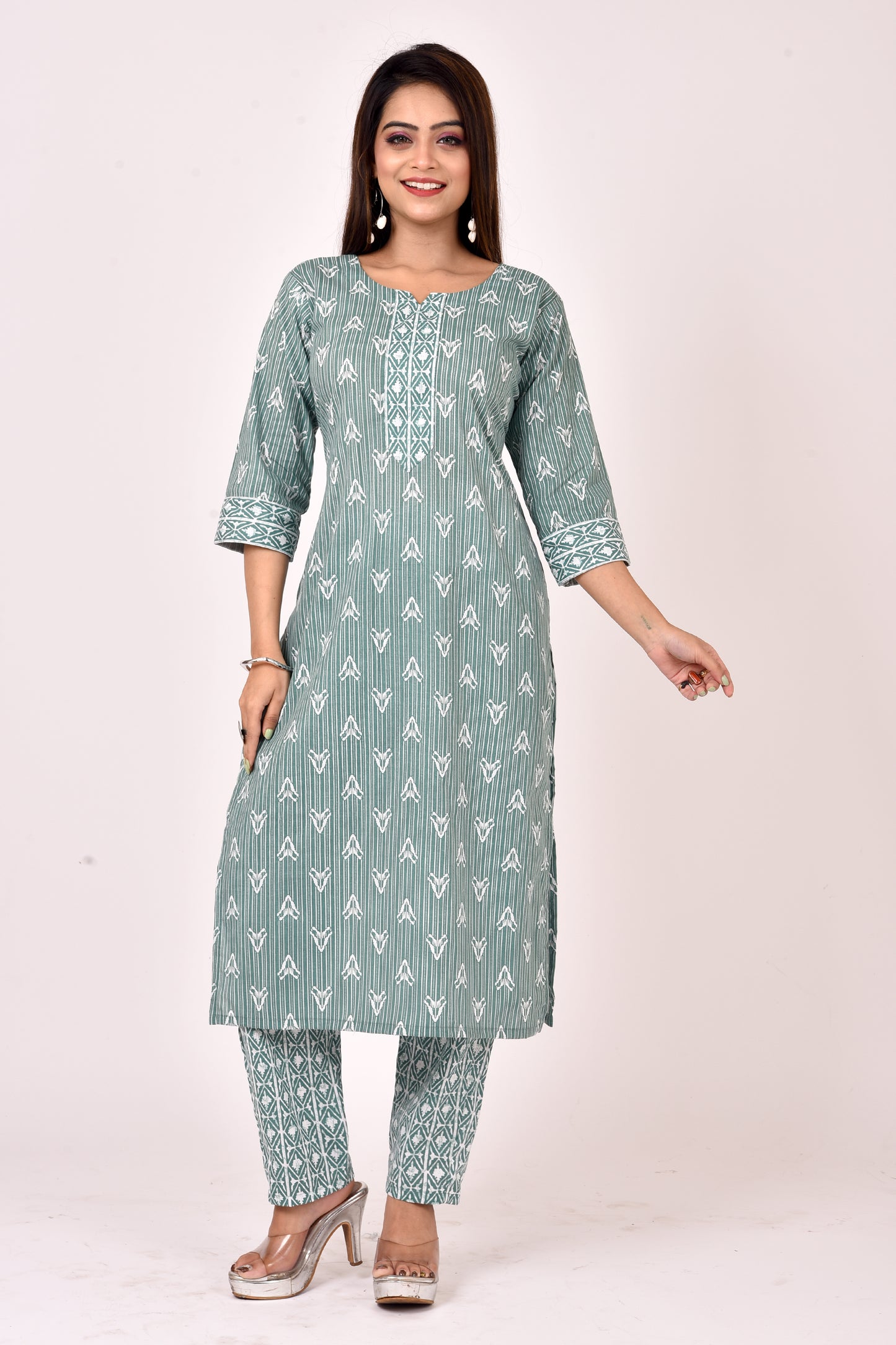 Brook Green Geometric Print Kurta With Pant